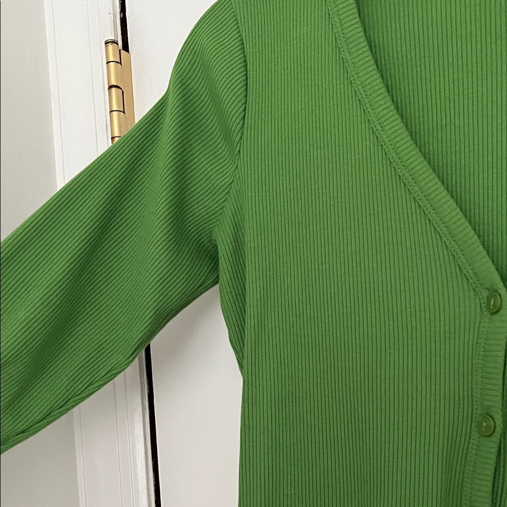 Green Ribbed V-Neck - Picture 4 of 4